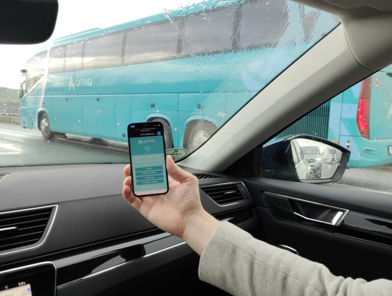 Víte, proč je v autobusech mobilní internet?