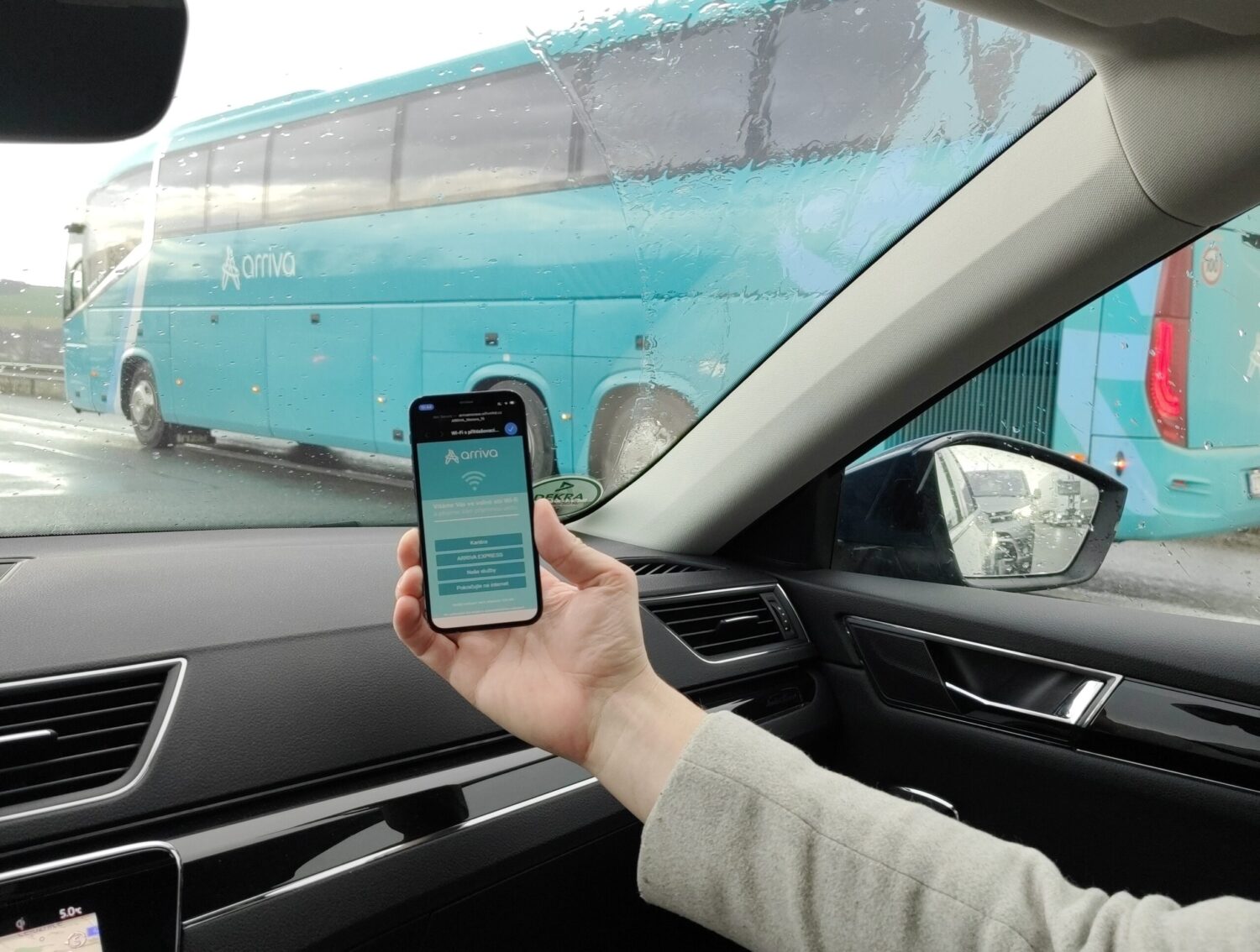 Víte, proč je v autobusech mobilní internet?